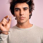 how invisalign straightens teeth without wires clear aligner treatment